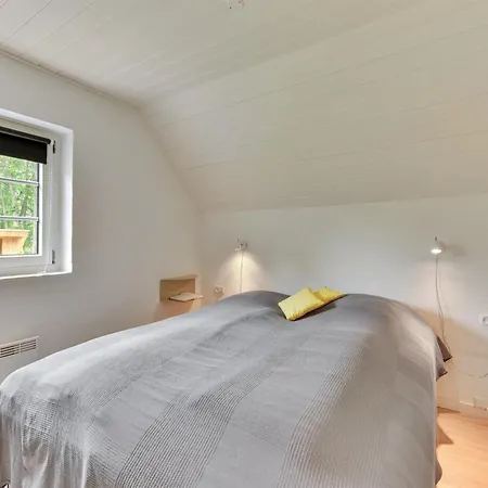 Erla - 2-3km From The Sea By Interhome